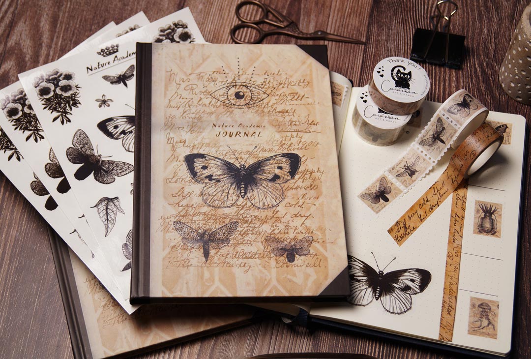 Dark Academia Journal Set | Notizbuch mit Punktraster, Stickerbogen und Washi-Tape